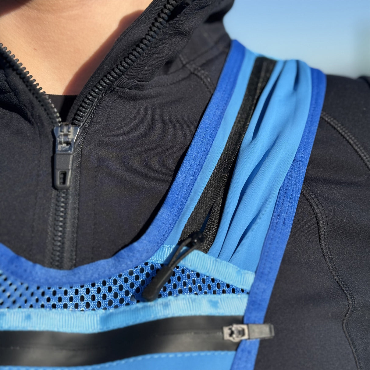 EOS Elite RainGuard Running Vest Blue #- 53 Degrees North