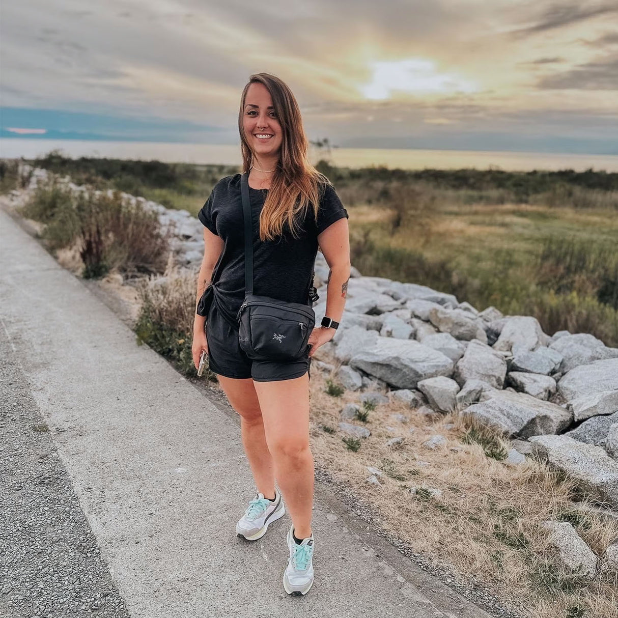 Arc'teryx Mantis 2 Waist Pack 24K Black-Fluidity - 53 Degrees North
