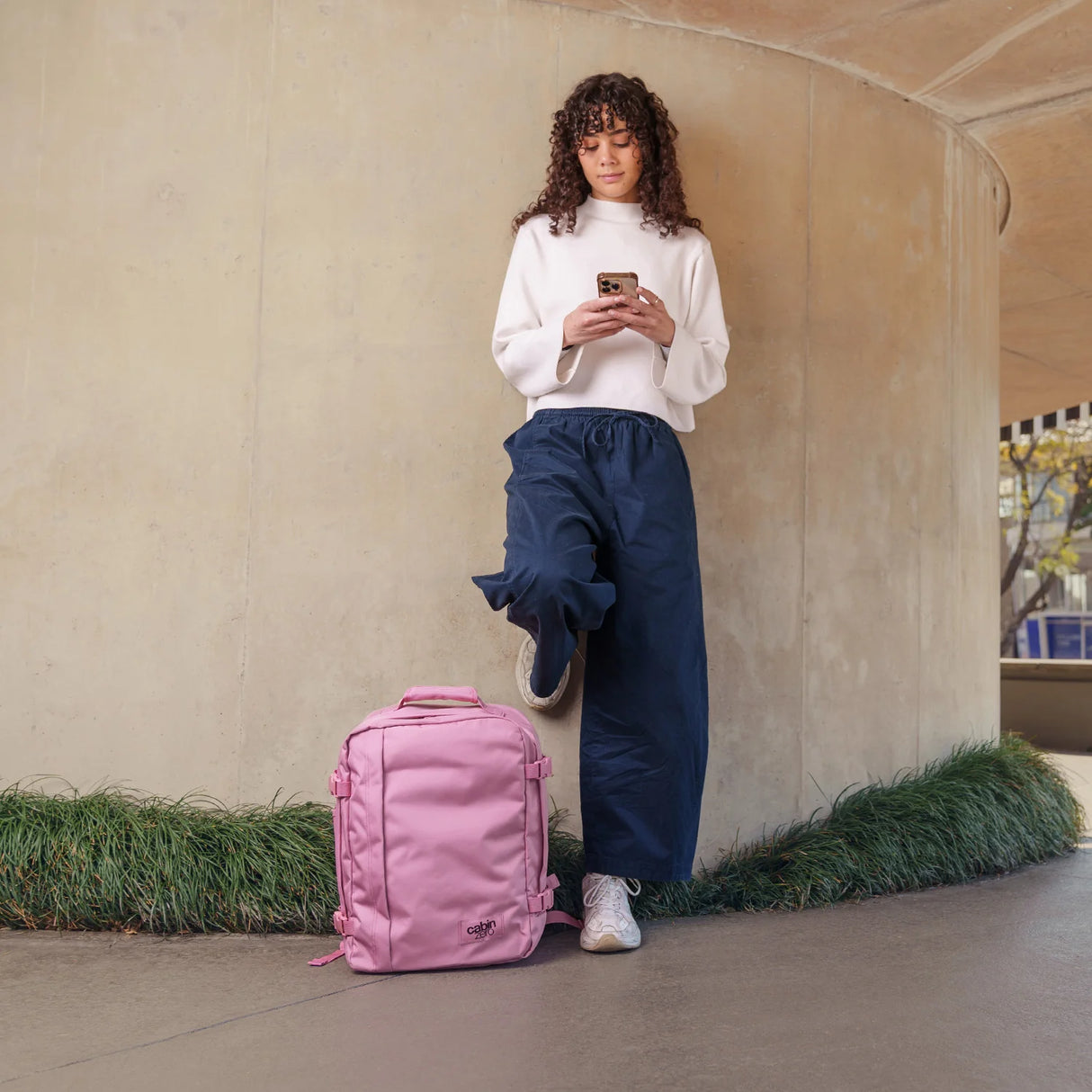 Cabin Zero Classic Cabin Backpack 28L Ketchup-Lavender Dream-Honeycomb-Rosa Rosa-Sunny Day - 53 Degrees North