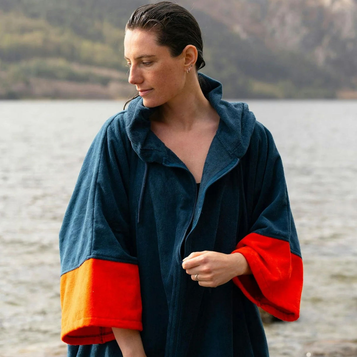 Dryrobe Zip Through Towel Robe Nimbus Cloud / Small-Nimbus Cloud / Medium-Deep Sea Blue / Small-Deep Sea Blue / Medium - 53 Degrees North