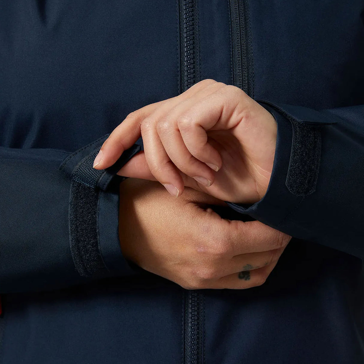 Helly Hansen Women's Crew Hooded Midlayer Jacket 2.0 Navy / X-Small-Navy / Small-Navy / Medium-Navy / Large-Navy / X-Large - 53 Degrees North