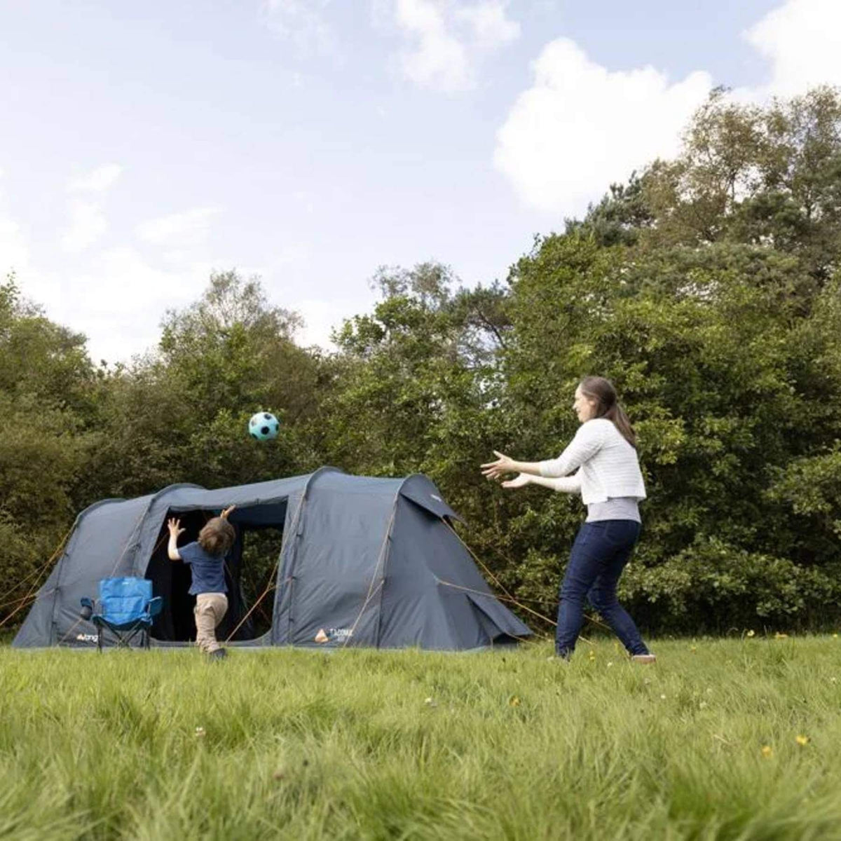 Vango Tacoma 400 4-Person Family Tent Deep Blue - 53 Degrees North