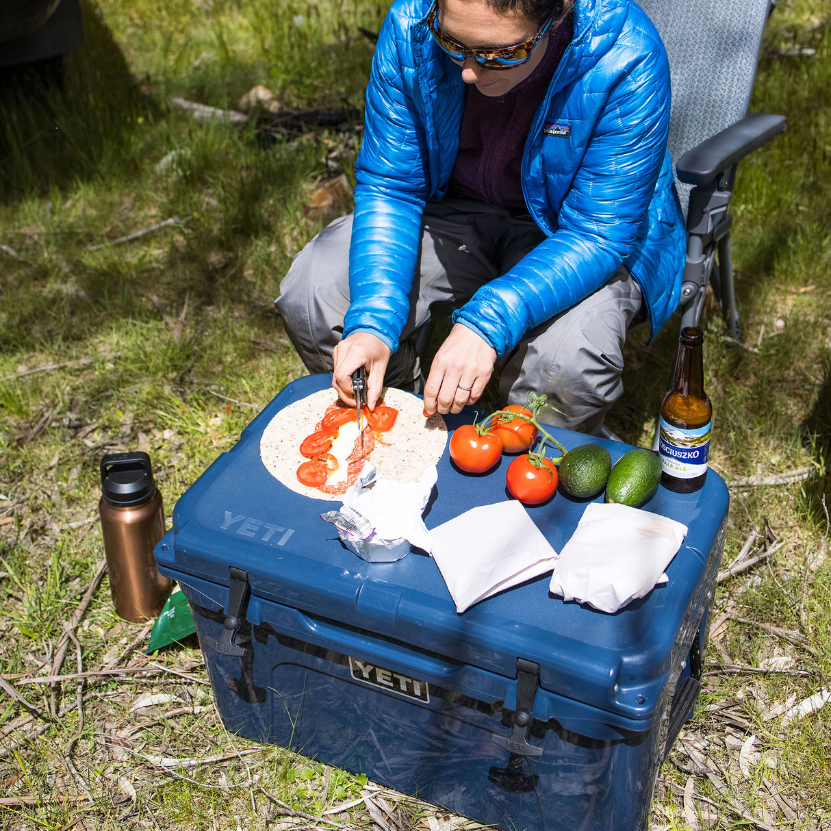 YETI Tundra 45 Cool Box Red Bull Night Sky Navy-Fog Gray/Blue-Navy-Rescue Red - 53 Degrees North