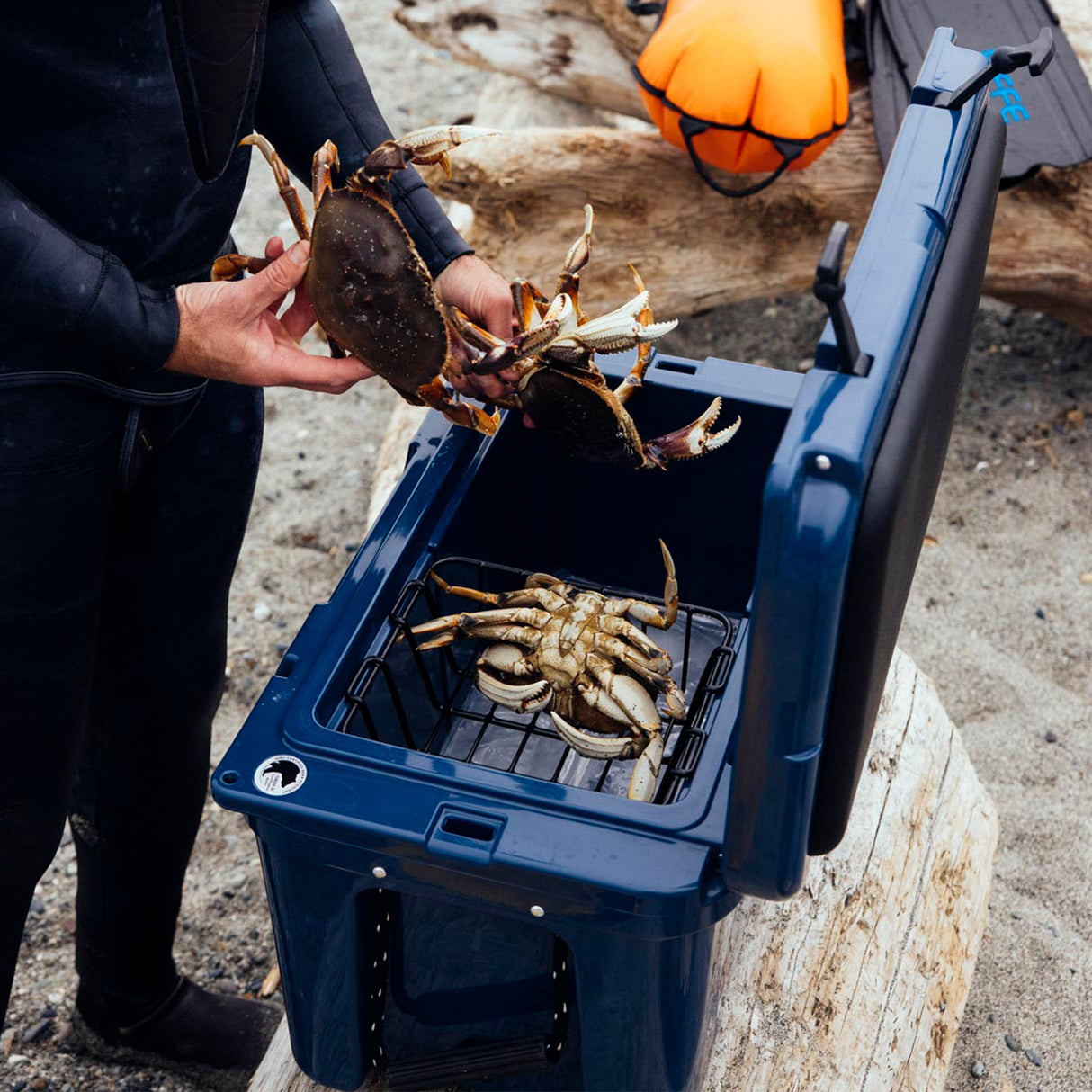 YETI Tundra 45 Cool Box Ridgeline-Navy-Rescue Red - 53 Degrees North