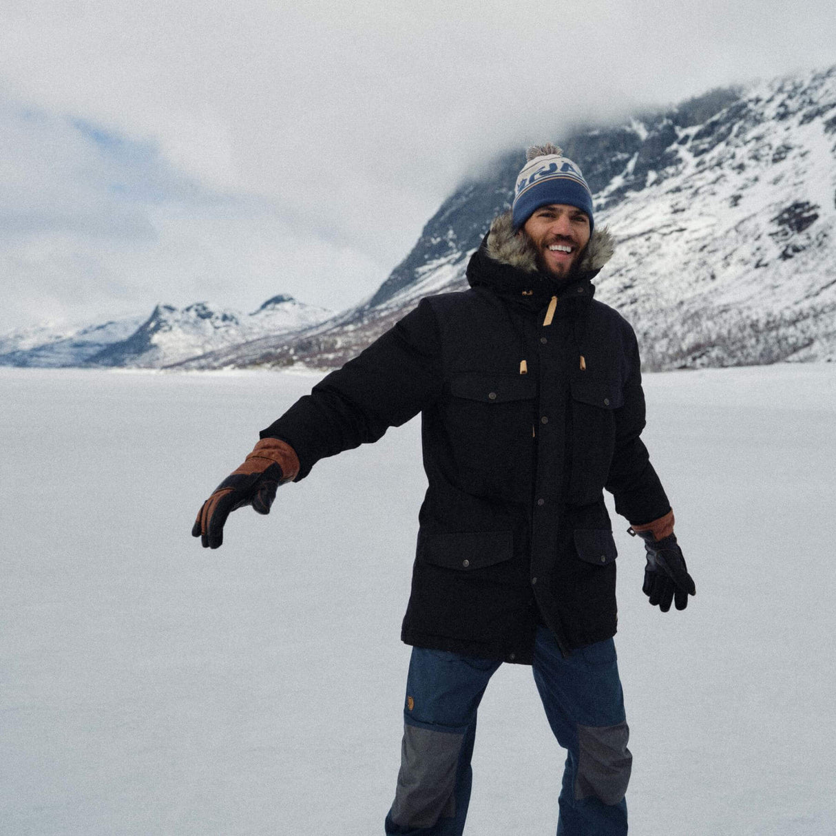 Fjällräven Fjallraven Pom Hat Alpine Blue/Dark Navy #- 53 Degrees North