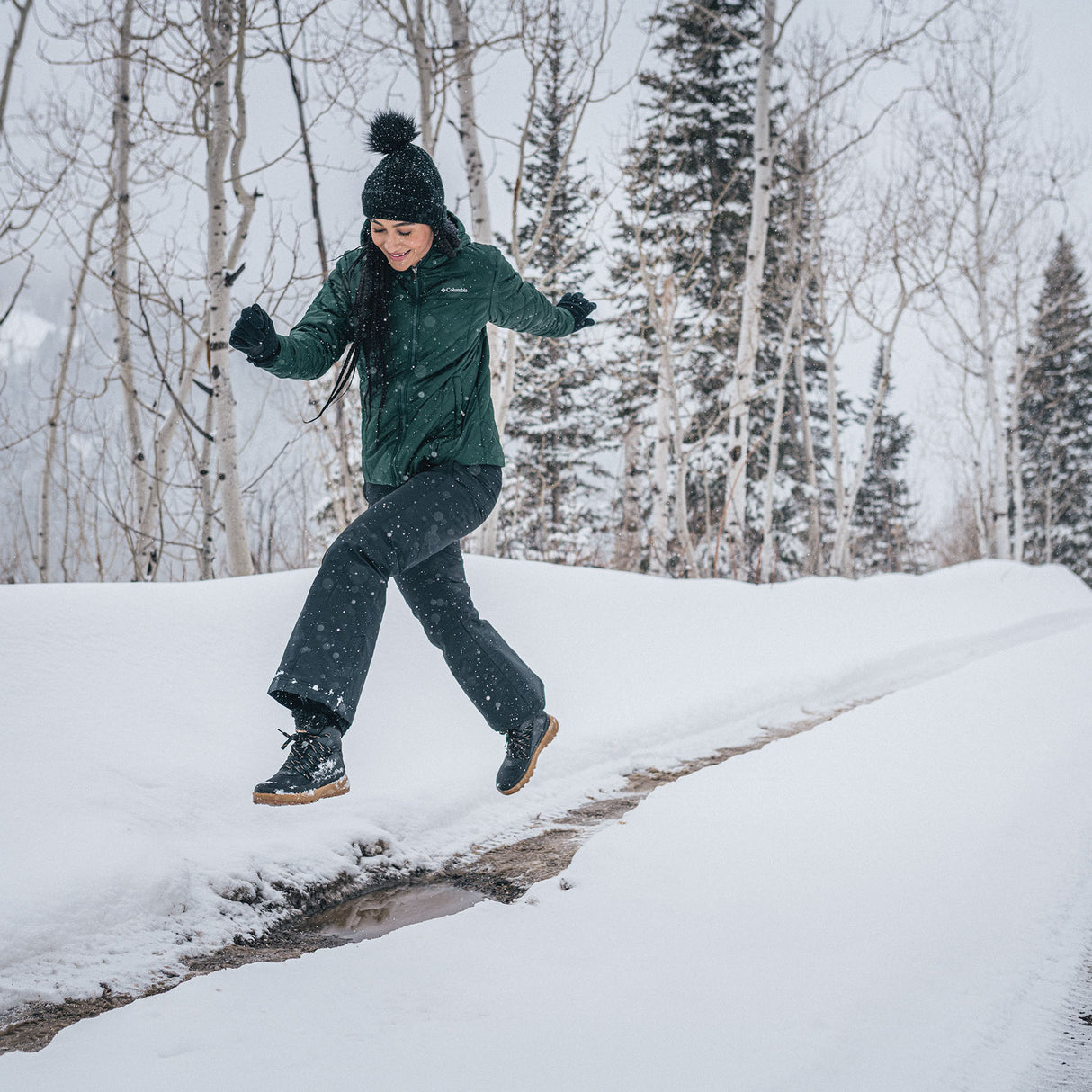 Columbia Winter Blur Pom Pom Beanie Black-Daredevil-Moonvista #- 53 Degrees North