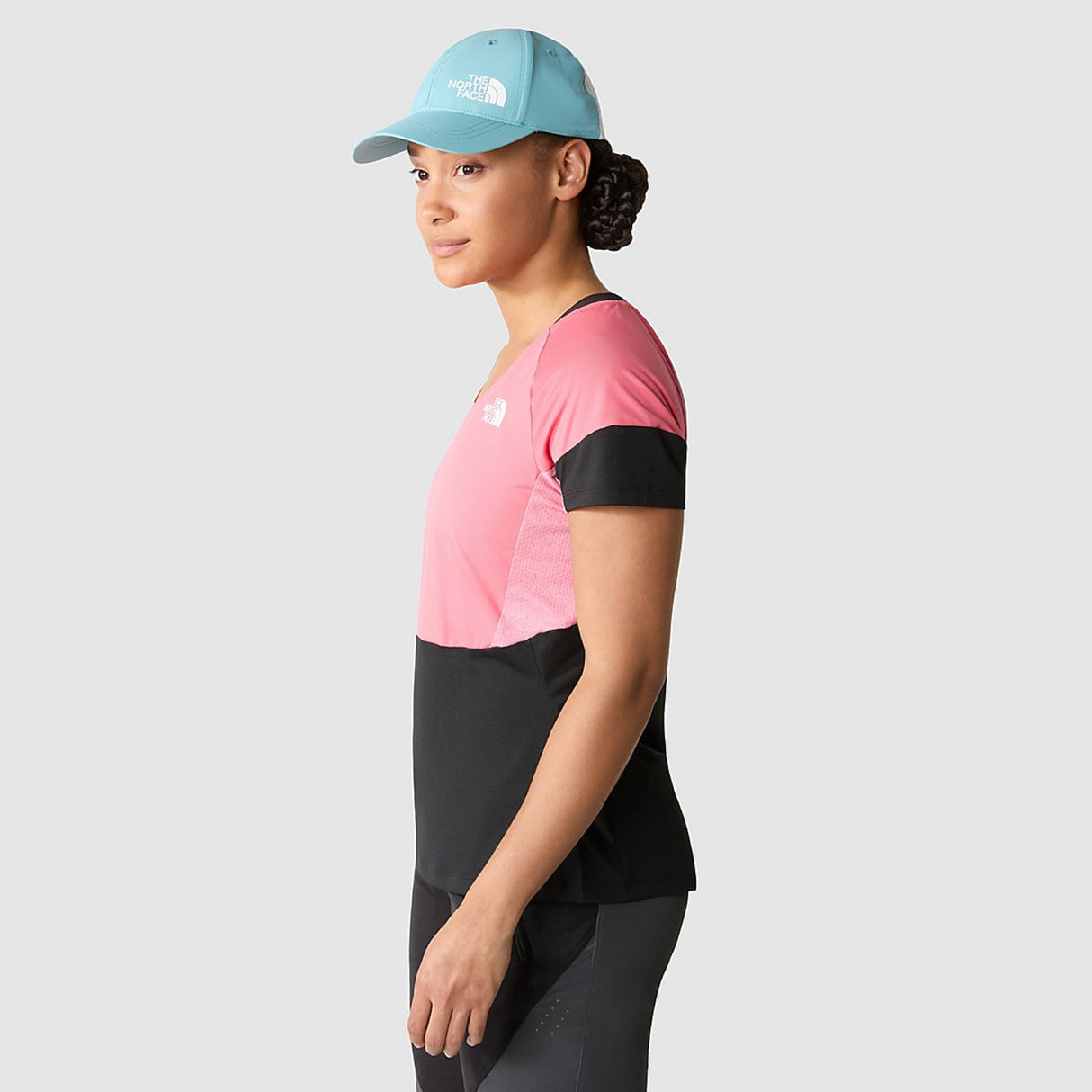 The North Face Women's Bolt Tech T-shirt Cosmo Pink/TNF Black / X-Small-Cosmo Pink/TNF Black / Small-Cosmo Pink/TNF Black / Medium-Cosmo Pink/TNF Black / Large - 53 Degrees North