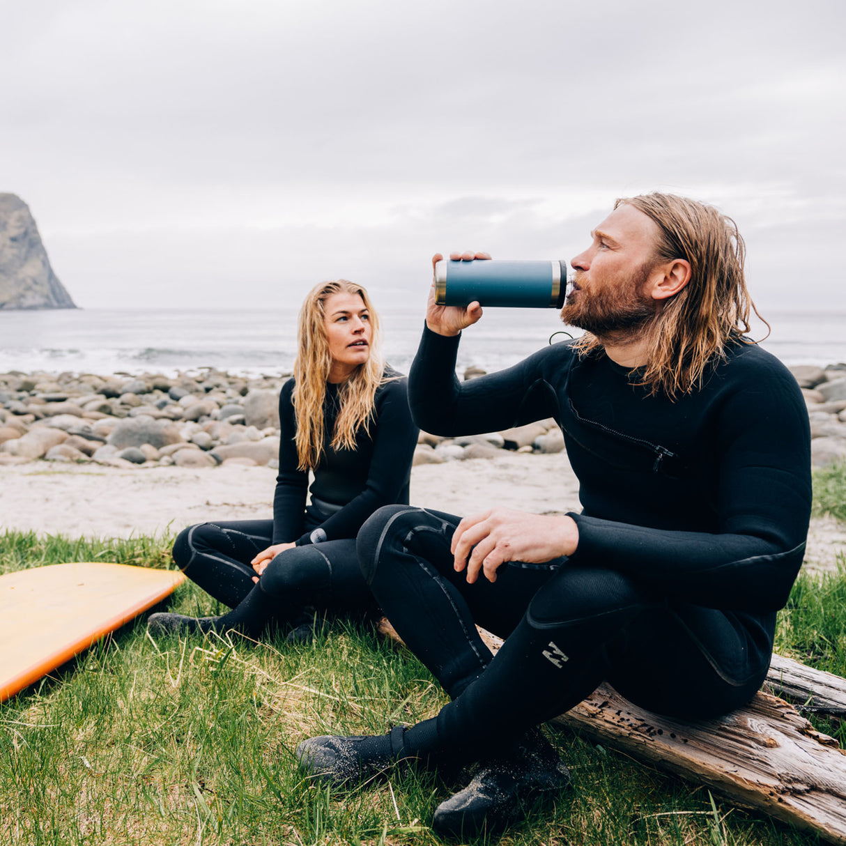 YETI Rambler 18 oz (532 ml) Bottle with Chug Cap Venom-White-Rescue Red-Navy-Black - 53 Degrees North