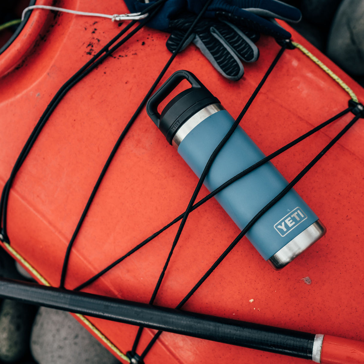 YETI Rambler 18 oz (532 ml) Bottle with Chug Cap Venom-White-Rescue Red-Navy-Black - 53 Degrees North