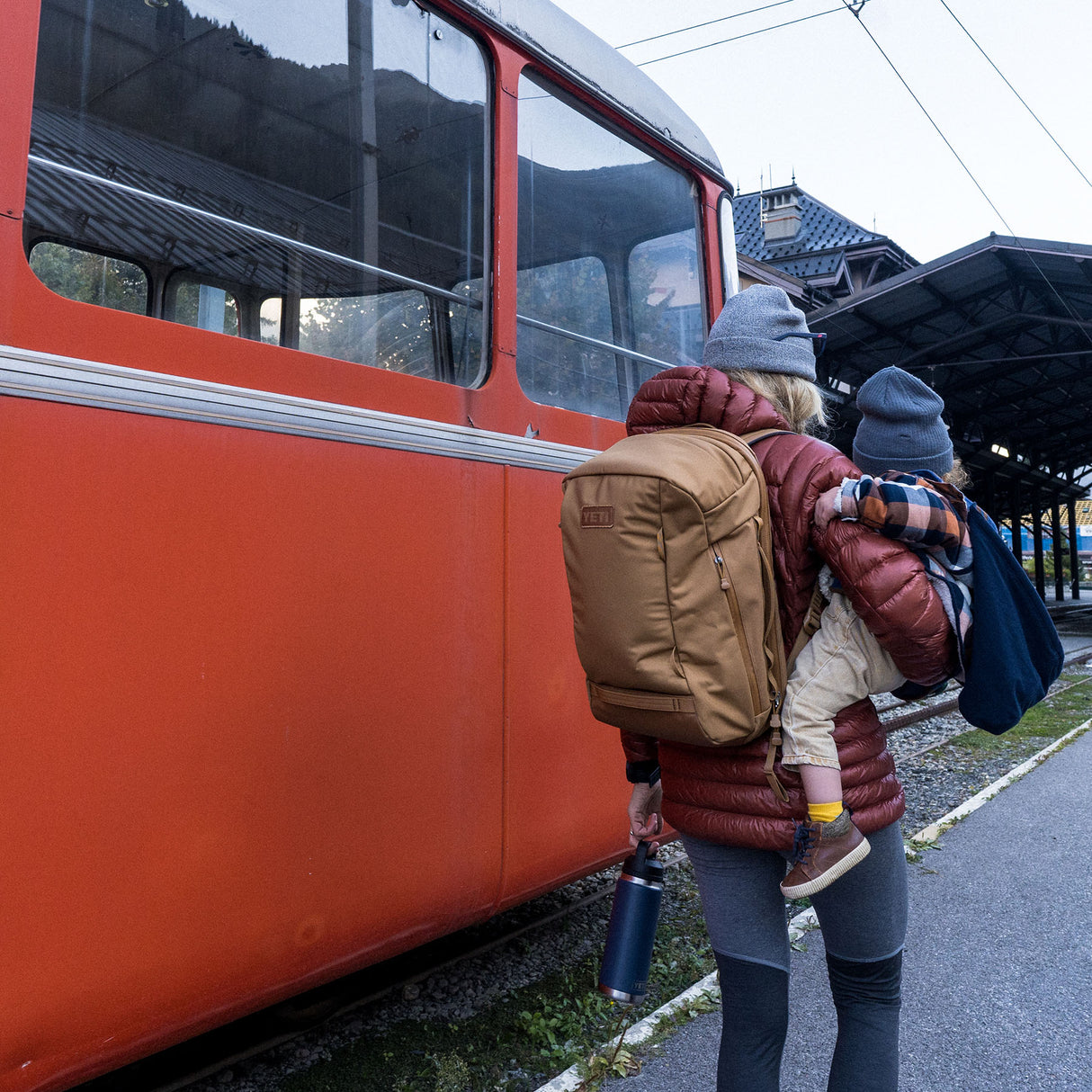 YETI Rambler 18 oz (532 ml) Bottle with Chug Cap Venom-White-Rescue Red-Navy-Black - 53 Degrees North
