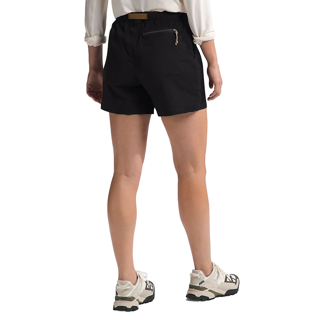 The North Face Women's Class V Pathfinder Belted Shorts #color_tnf-black