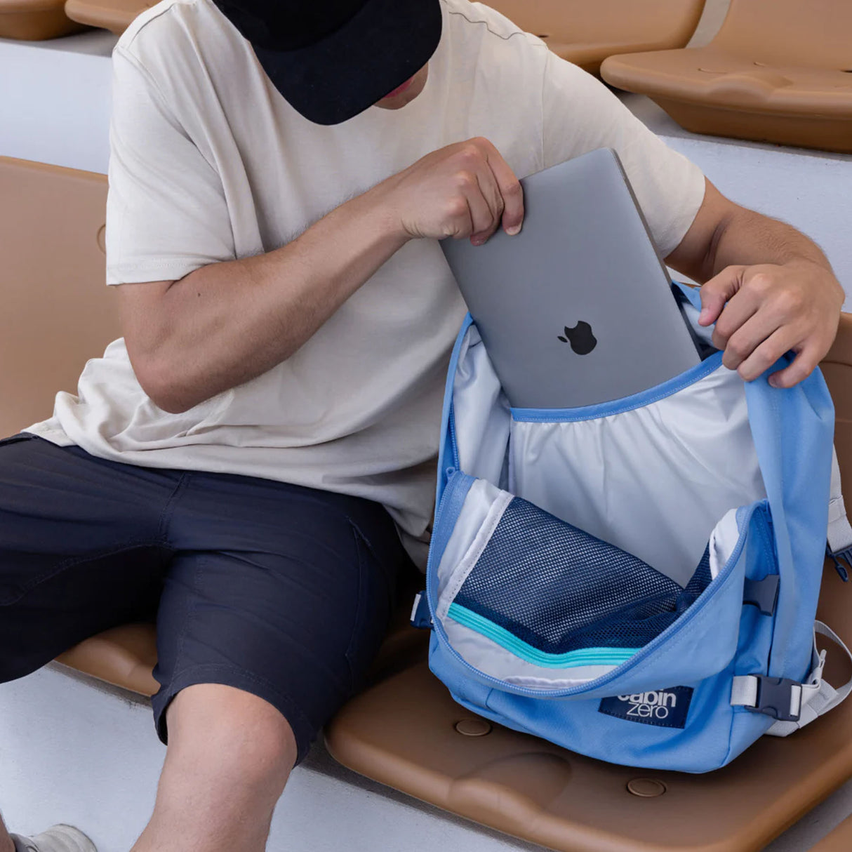 Cabin Zero Classic Cabin Backpack 28L | 53 Degrees North