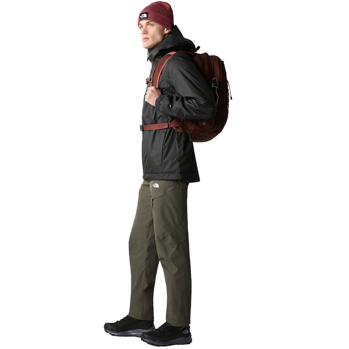 The North Face Men's Quest Insulated Jacket #color_tnf-black-tnf-white