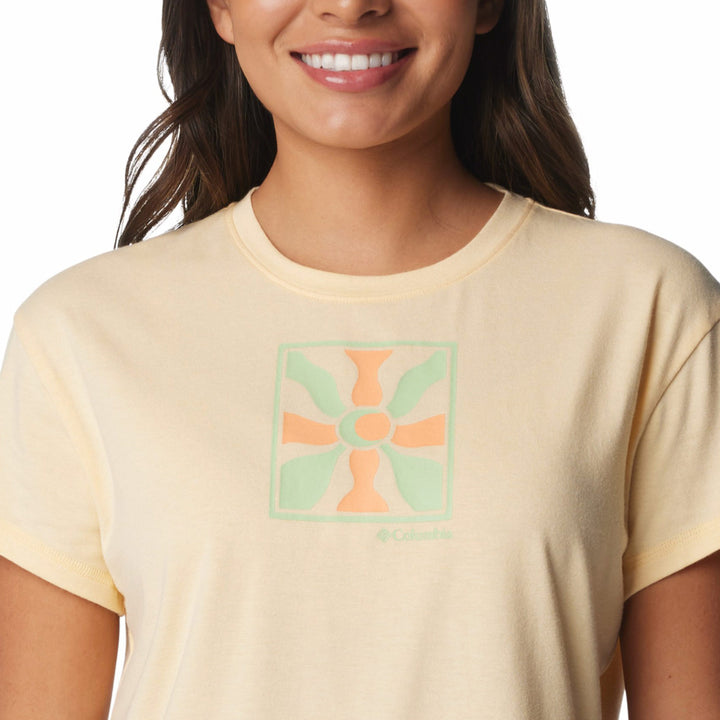 Columbia Women's Sun Trek Short Sleeve Graphic Tee #color_sunkissed-wavy-rays