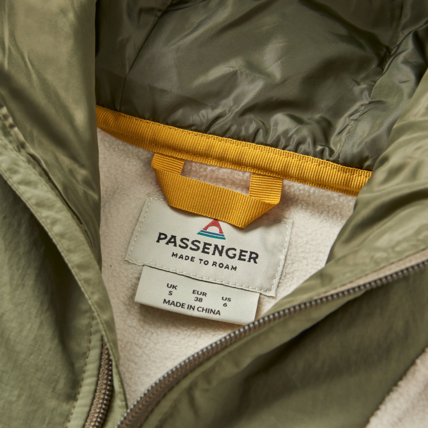 Passenger Women's Alexander 2.0 Recycled Hooded Polar Fleece Vintage White / X-Small-Vintage White / Small-Vintage White / Medium-Vintage White / Large-Vintage White / X-Large #- 53 Degrees North 