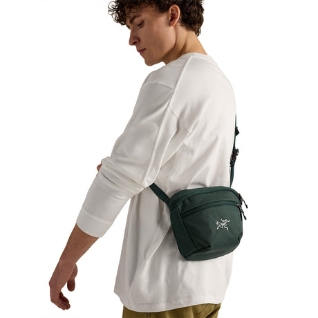 Arc'teryx Mantis 2 Waist Pack 24K Black - 53 Degrees North
