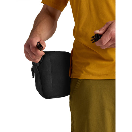Arc'teryx Mantis 2 Waist Pack 24K Black - 53 Degrees North
