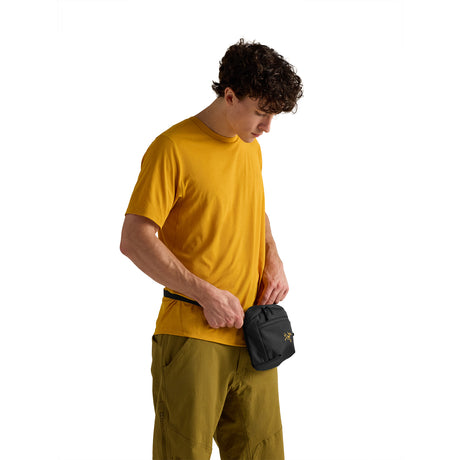 Arc'teryx Mantis 2 Waist Pack 24K Black - 53 Degrees North