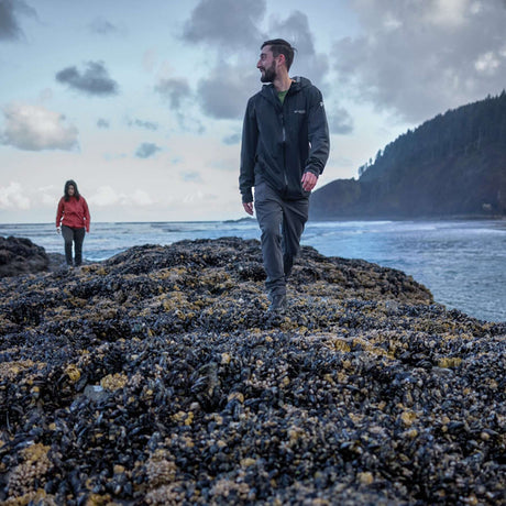 Columbia Men's Ampli-Dry II Waterproof Hiking Shell Jacket Everblue / Small-Everblue / Medium-Everblue / Large-Everblue / X-Large-Everblue / XX-Large - 53 Degrees North 