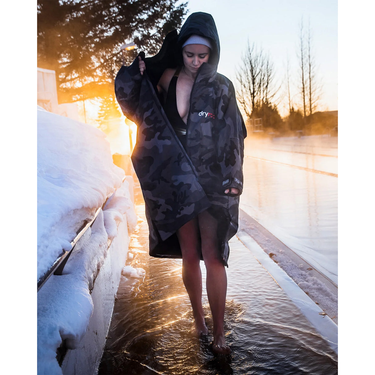 Dryrobe Advance Long Sleeve Changing Robe Black/Grey / X-Small-Black/Grey / Small-Black/Grey / Medium-Black/Grey / Large-Black/Camo Black / Small - 53 Degrees North 