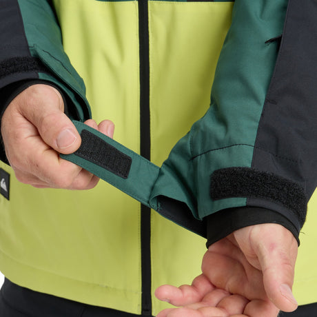 Quiksilver Men's Sycamore Block Jacket True Black / Small-True Black / Medium-True Black / Large-True Black / X-Large - 53 Degrees North 