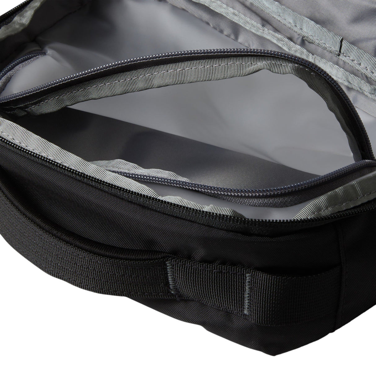 The North Face Base Camp Voyager Toiletry Kit TNF Black/Asphalt Grey - 53 Degrees North