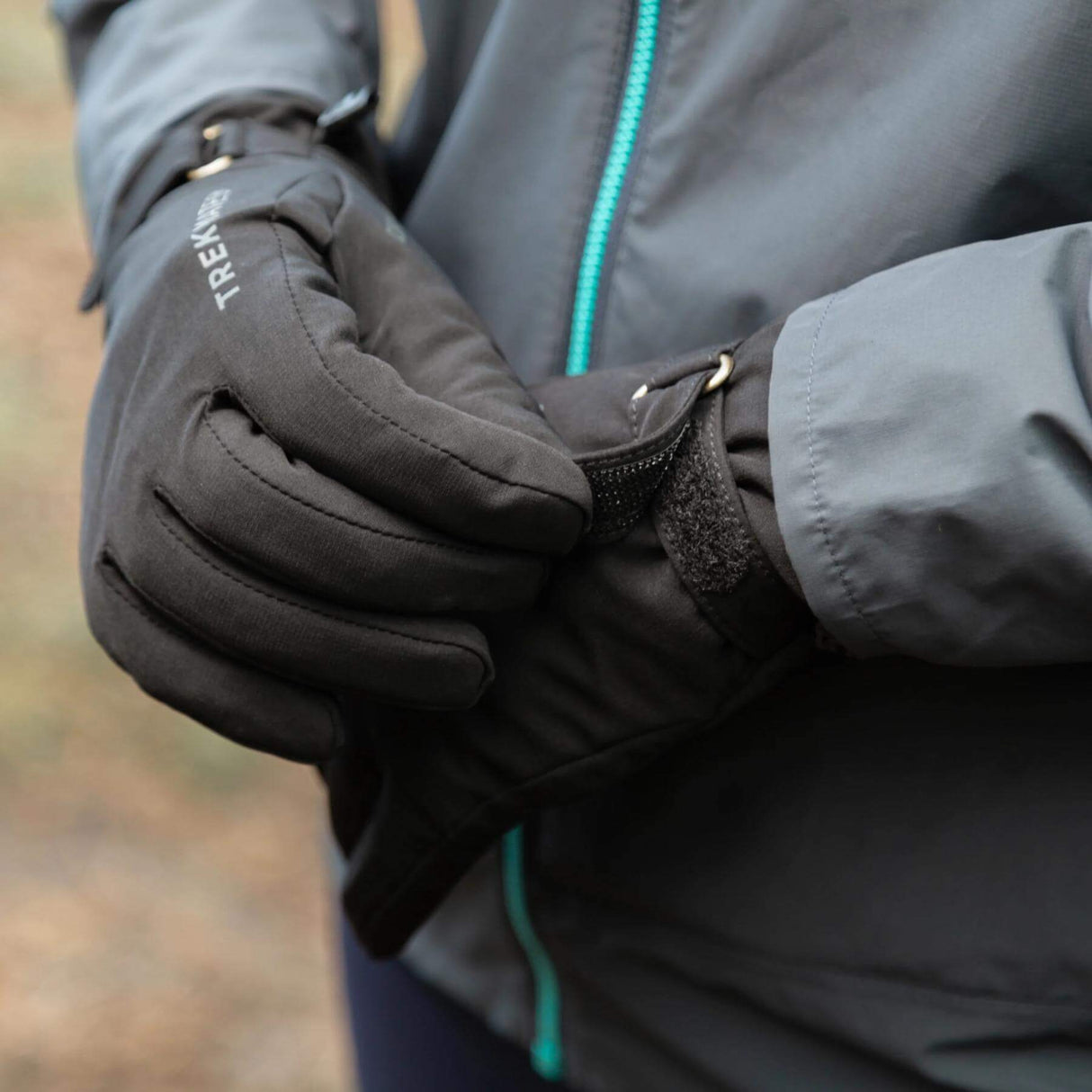 Trekmates Women's Milldale Dry Gloves Black / Small-Black / Medium-Black / Large-Black / X-Large - 53 Degrees North 