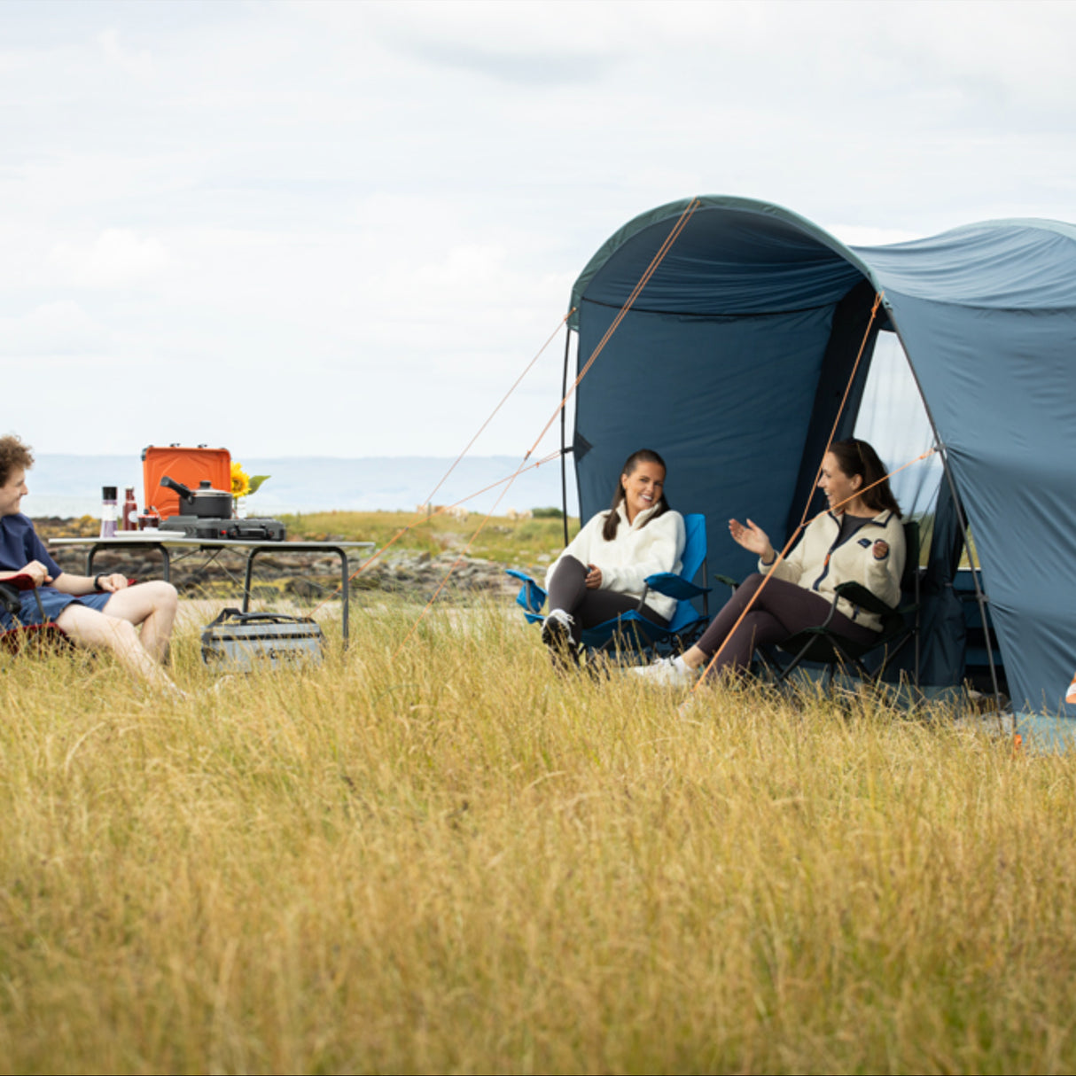 Vango Sierra Air 500 5-Person Tent Deep Blue - 53 Degrees North 