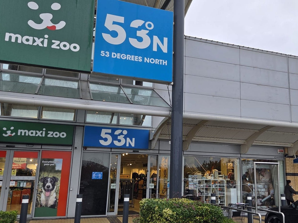 The 53 Degrees North shop front at Blanchardstown Centre, next to Maxi Zoo