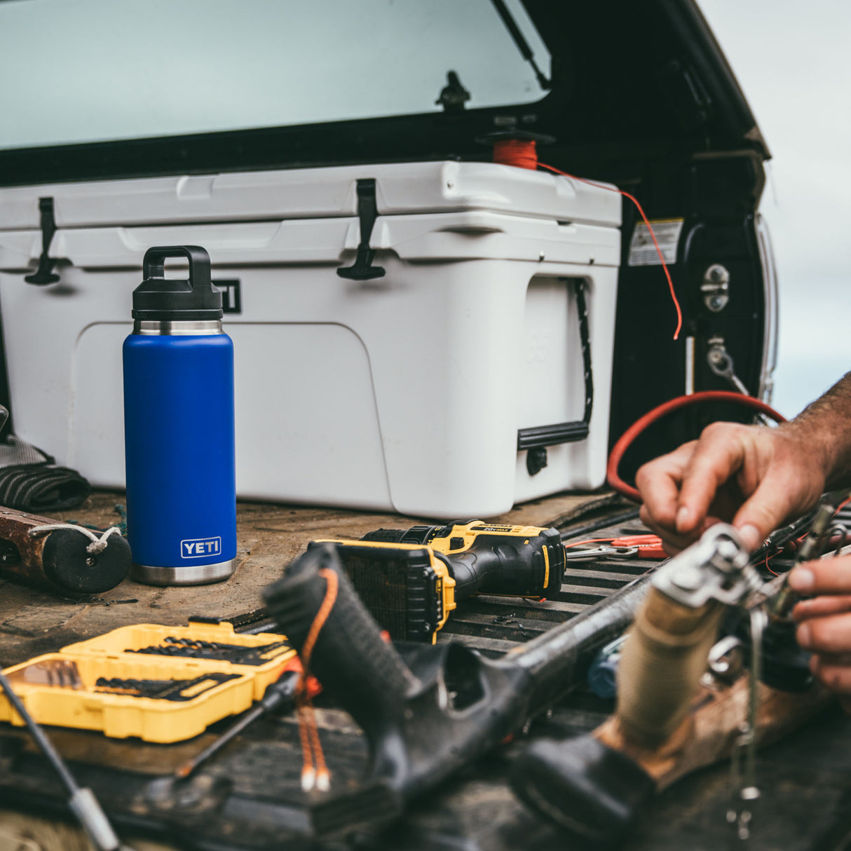 YETI Rambler 46 oz (1.4 L) Bottle with Chug Cap Black Forest Green-Tropical Pink-Rescue Red-Navy #- 53 Degrees North 