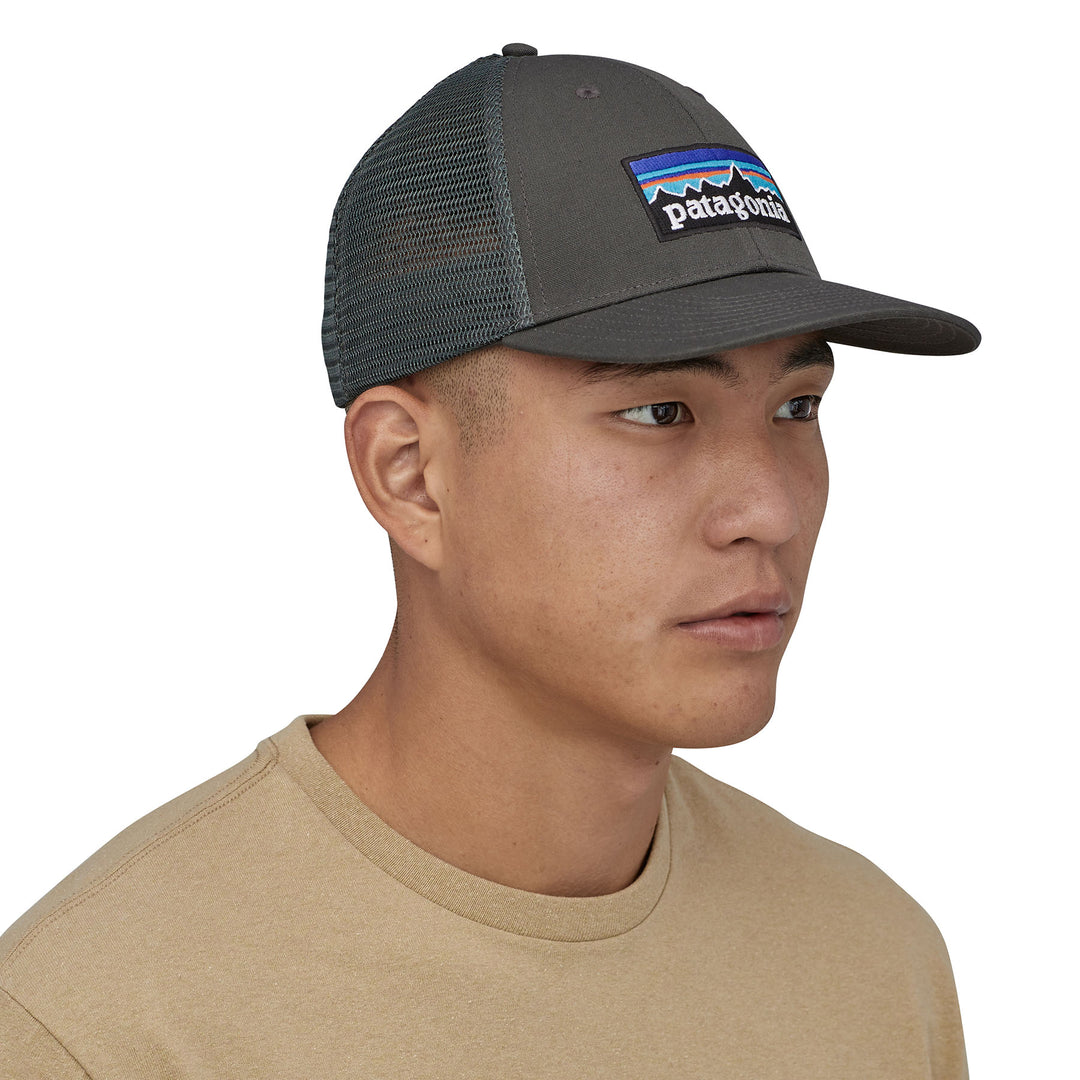 Patagonia P-6 Logo LoPro Trucker Hat #color_forge-grey