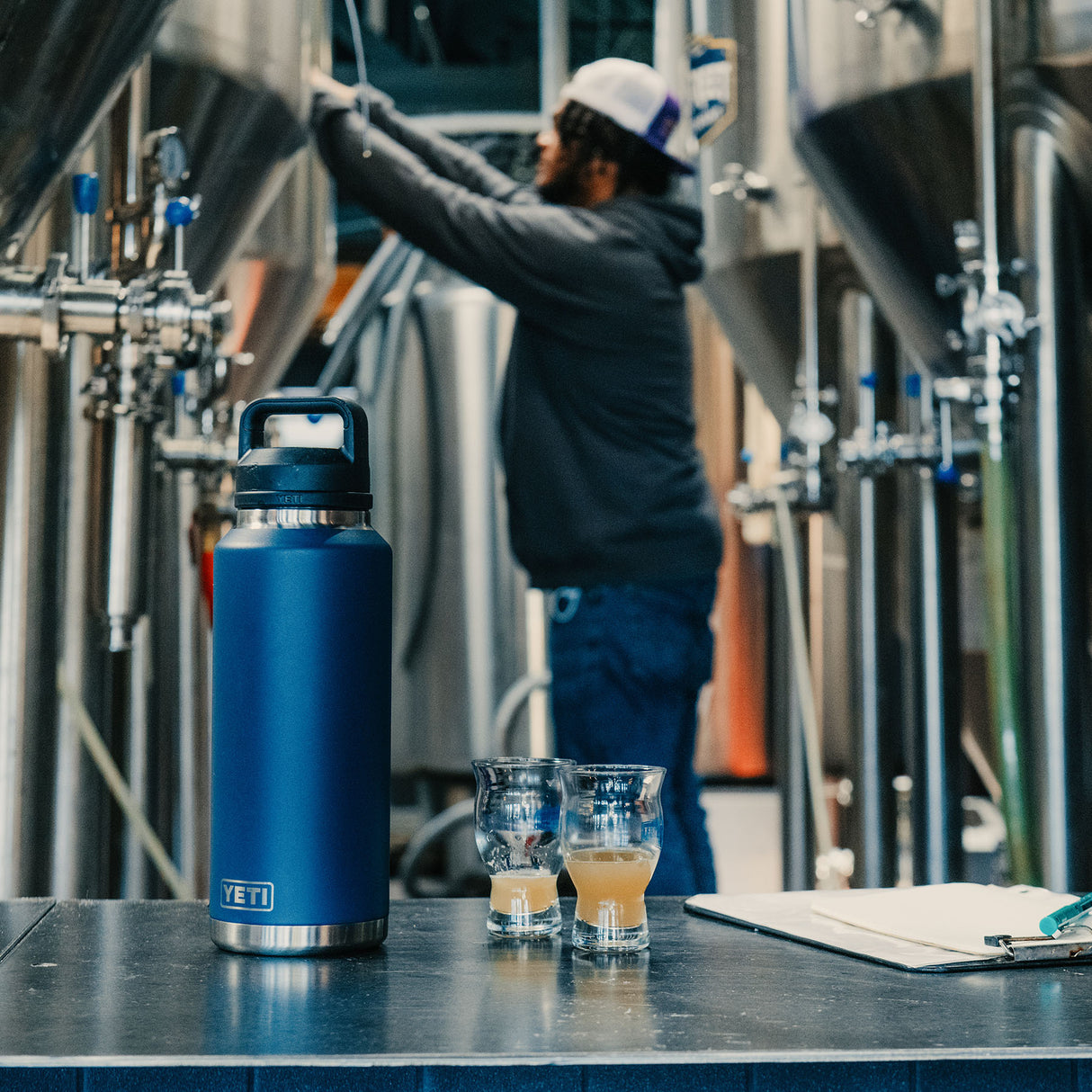 YETI Rambler 46 oz (1.4 L) Bottle with Chug Cap Black Forest Green-Tropical Pink-Rescue Red-Navy #- 53 Degrees North 