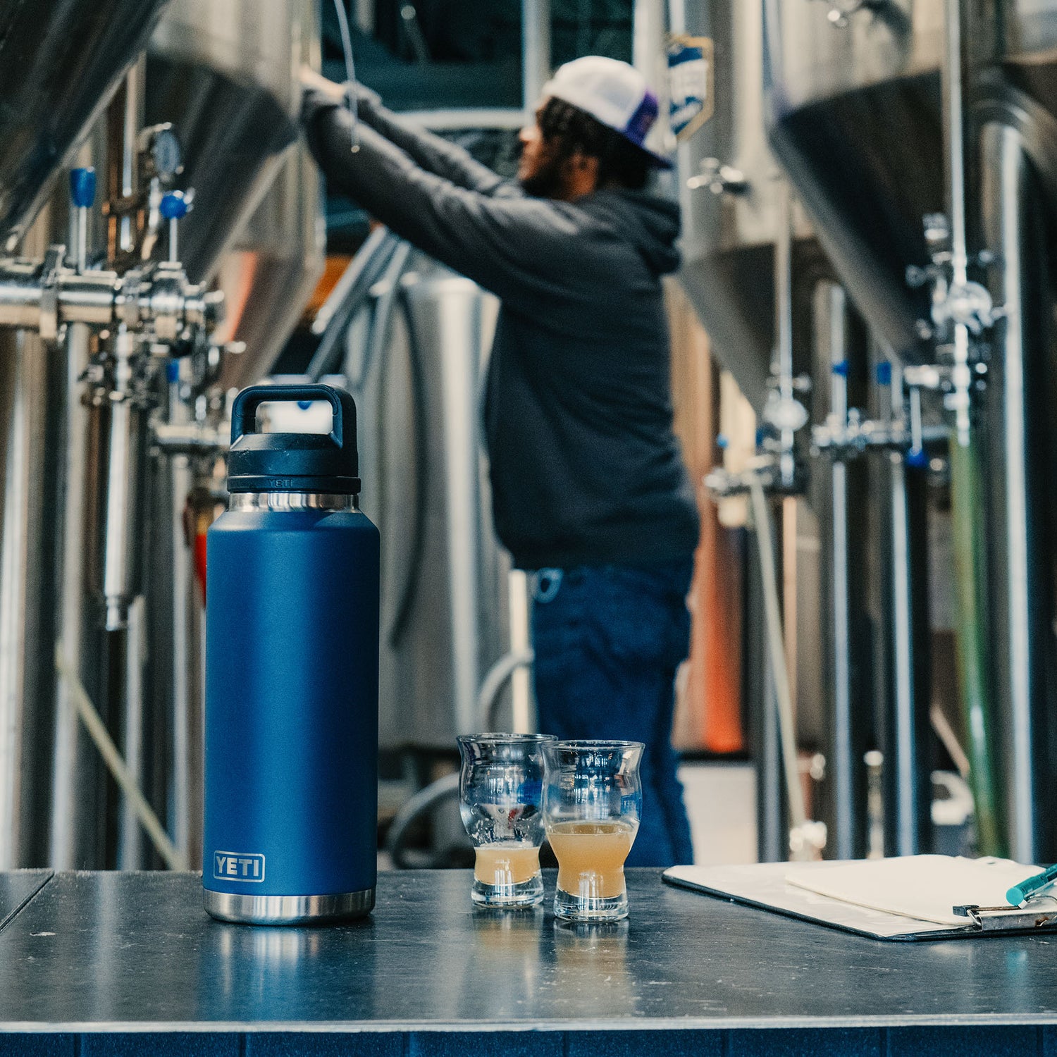 YETI Rambler 46 oz (1.4 L) Bottle with Chug Cap Black Forest Green-Tropical Pink-Rescue Red-Navy #- 53 Degrees North 