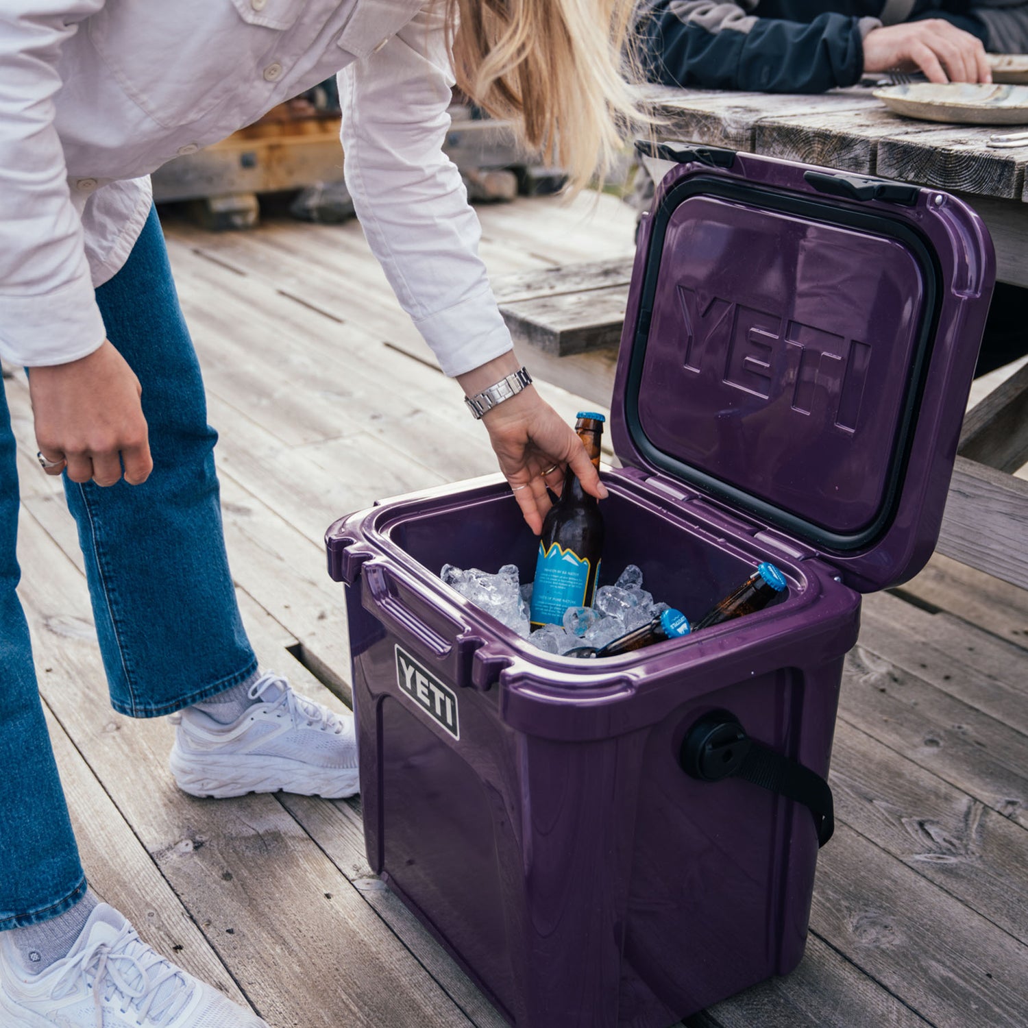 YETI Roadie 24 Cool Box | 53 Degrees North
