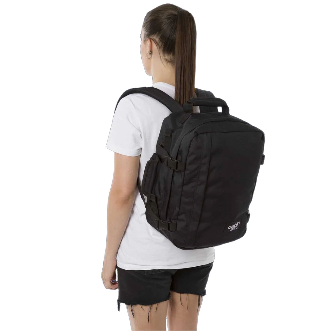 Cabin Zero Classic Backpack 28L #color_absolute-black
