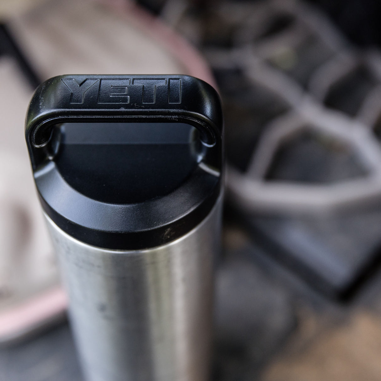 YETI Rambler 18 oz (532 ml) Bottle with Chug Cap | 53 Degrees North