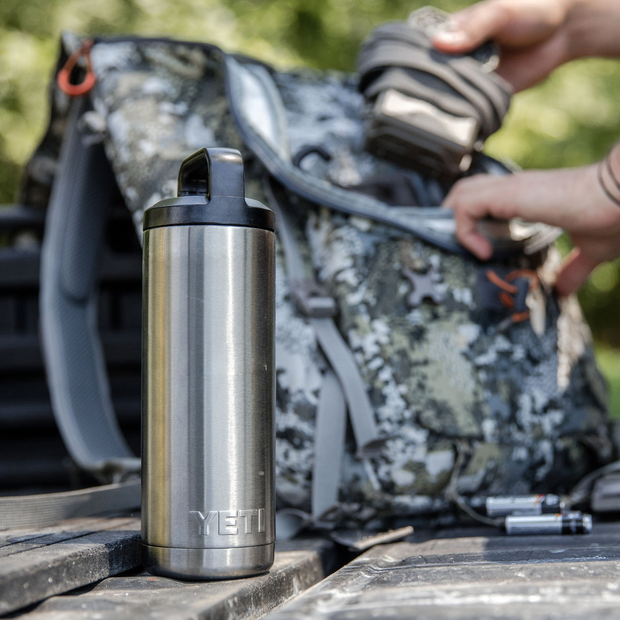 YETI Rambler 18 oz (532 ml) Bottle with Chug Cap | 53 Degrees North