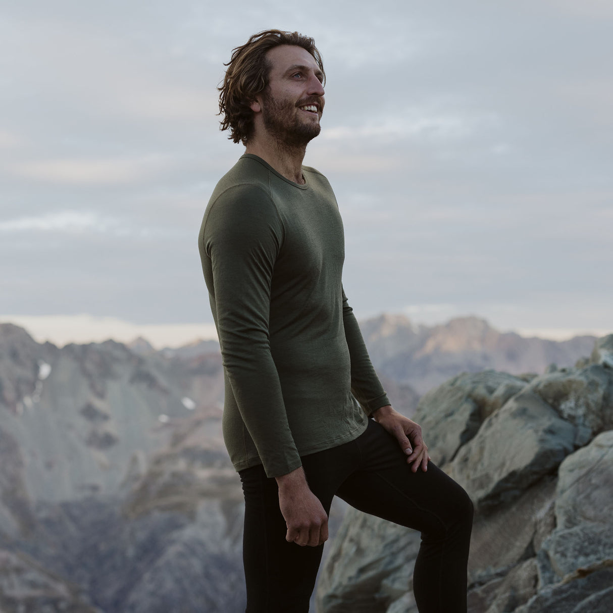 Icebreaker Men's Merino 260 Tech Long Sleeve Crewe Thermal Top Loden / Small-Loden / Medium-Loden / Large-Loden / X-Large-Loden / XX-Large - 53 Degrees North 
