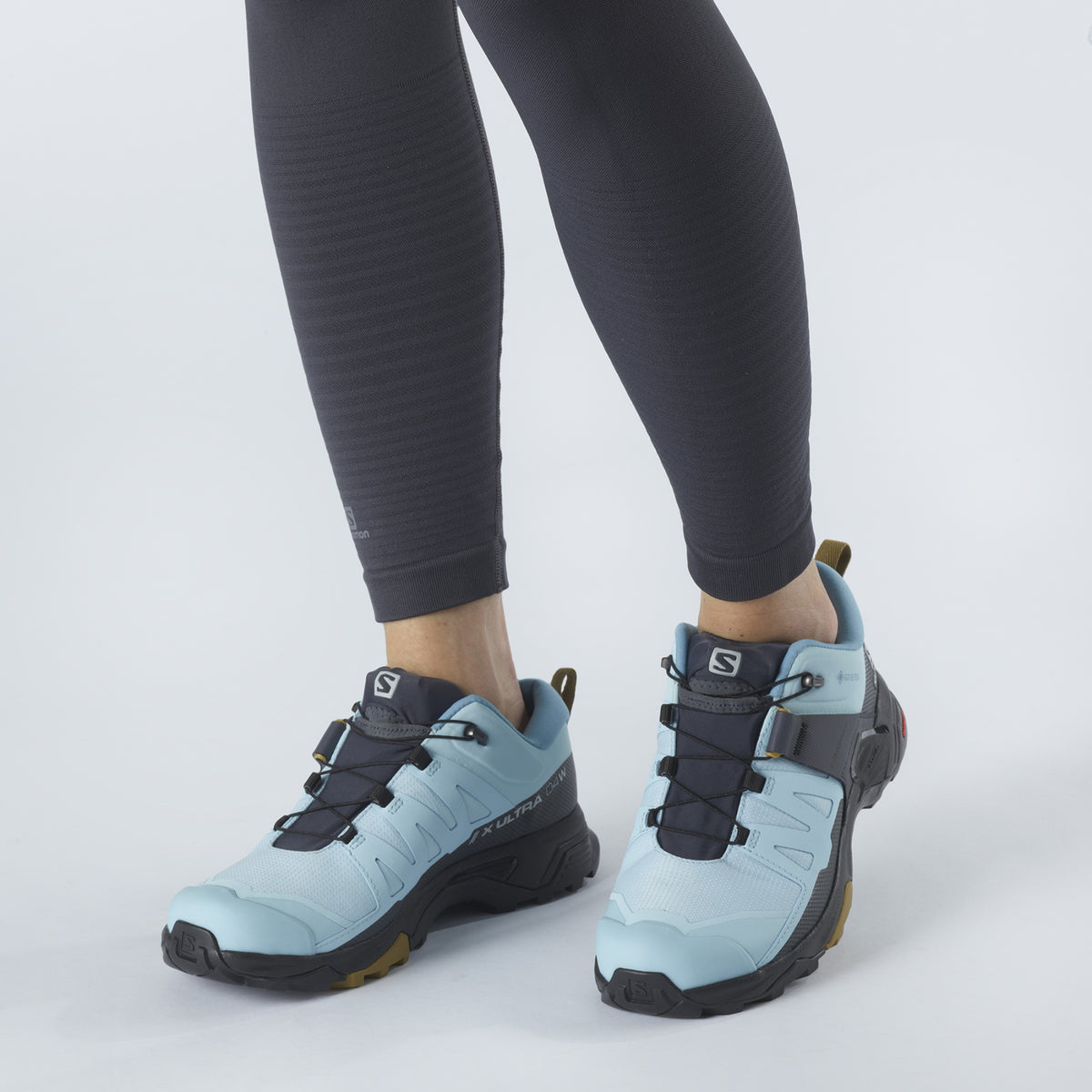 Women's X Ultra 4 Gore-Tex Walking Shoes 