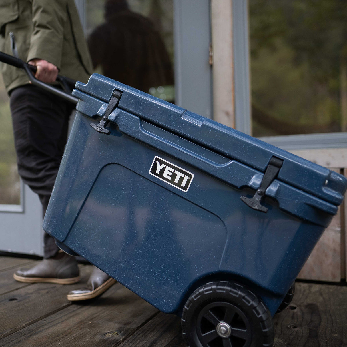 YETI Tundra Haul Wheeled Cool Box Big Wave-Navy - 53 Degrees North 